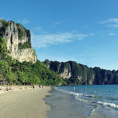 Baywatch Boutique Hotel Ao Nang ク ラビ エクステリア 写真